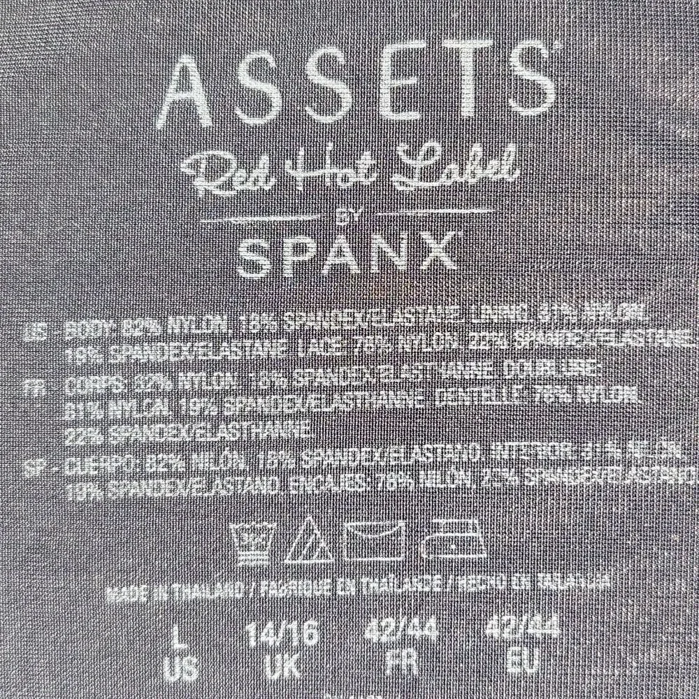 SPANX Assets Red Hot Label Luxe & Lean Luxe Ane Lean Open Bust Tank Size L‎